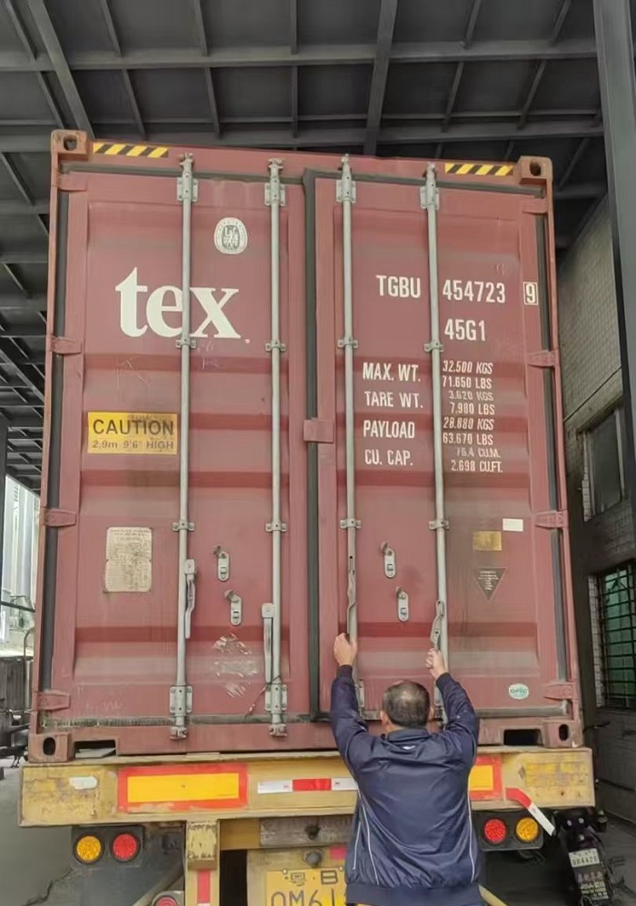 旧设备出口柬埔寨.jpg 旧设备出口柬埔寨.jpg